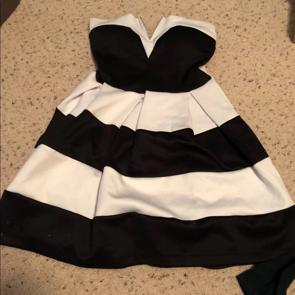 Strapless dress